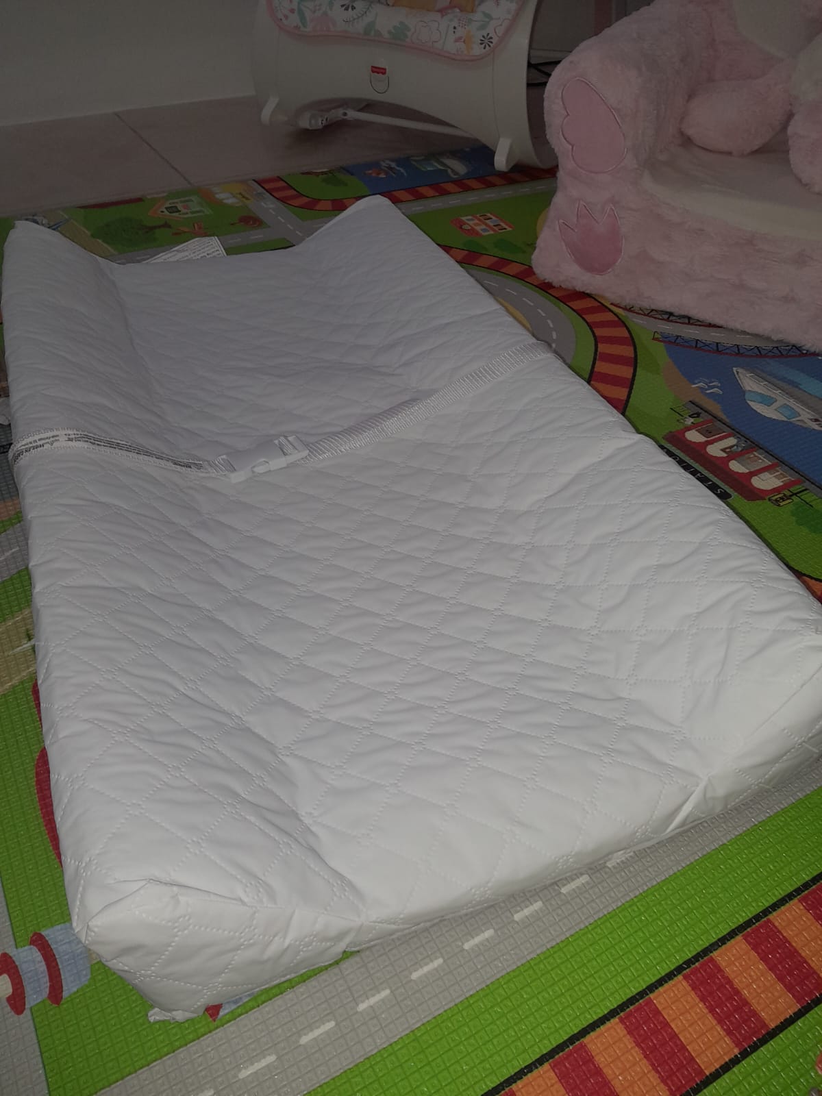 Summer Infant Contoured Changing Pad With Security Strap (bonus 2 pad covers) - Image 3