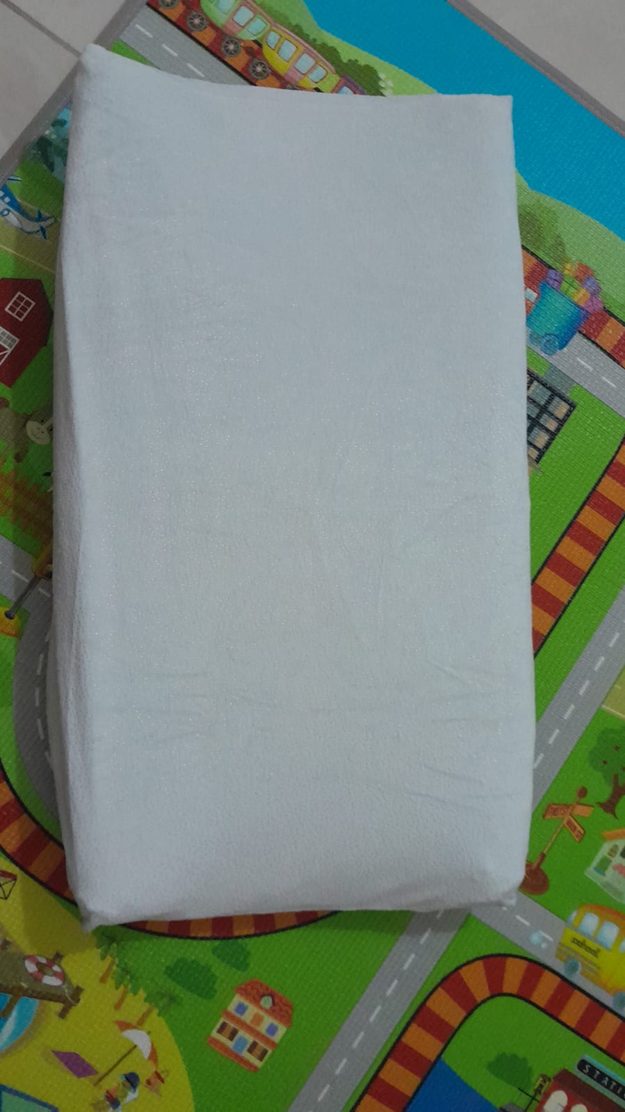 Summer Infant Contoured Changing Pad With Security Strap (bonus 2 pad covers) - Image 2
