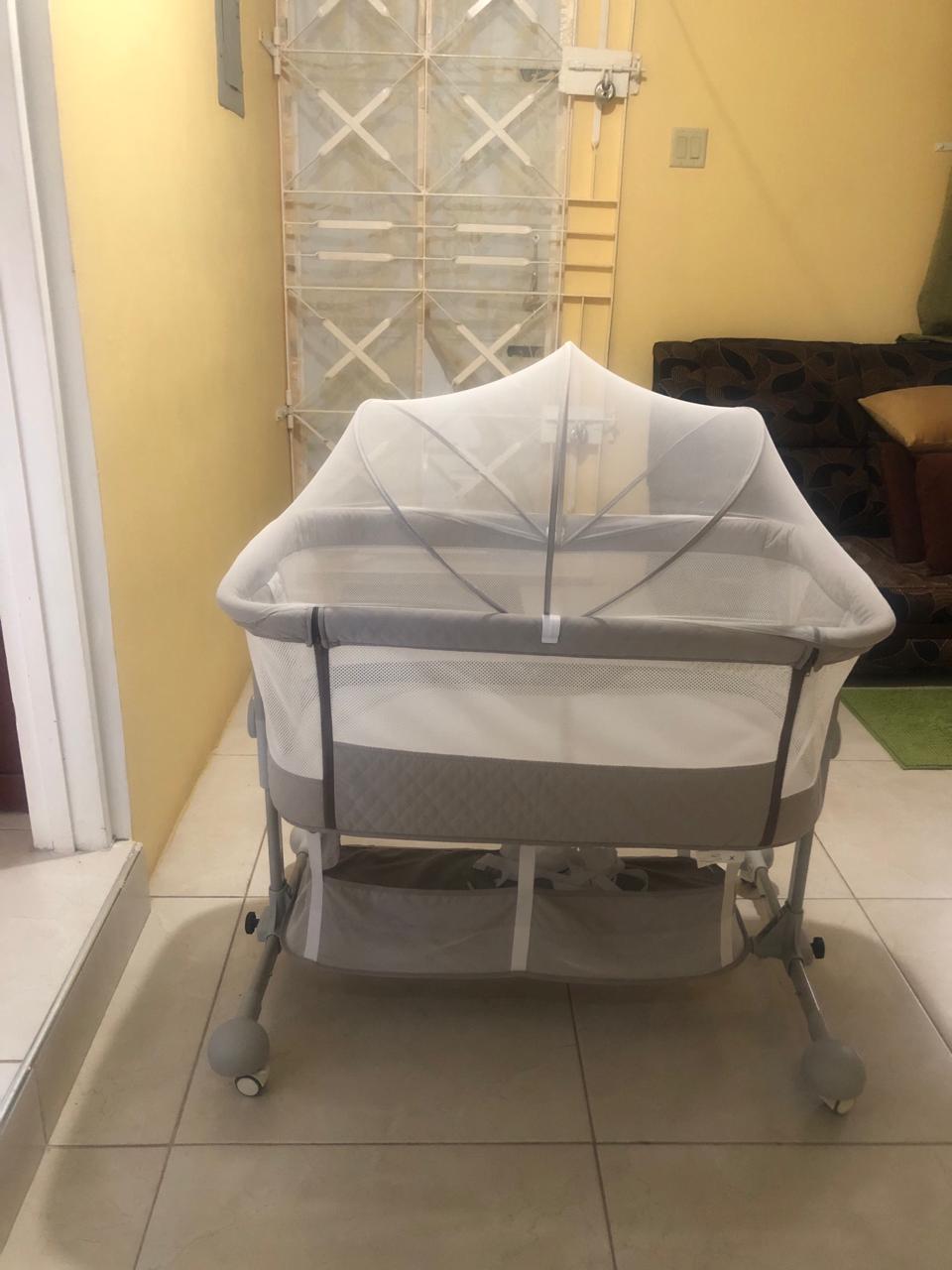 Maydolly Baby Bassinet & Bedside Sleeper, 3 in 1 Rocking Bassinet with Mattress & Sheet, Adjustable Height, Removable Breathable Cover, Easy Folding Infant Bassinet (Gray) - Image 3