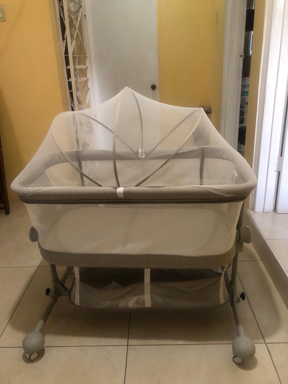 Maydolly Baby Bassinet & Bedside Sleeper, 3 in 1 Rocking Bassinet with Mattress & Sheet, Adjustable Height, Removable Breathable Cover, Easy Folding Infant Bassinet (Gray) - Image 4