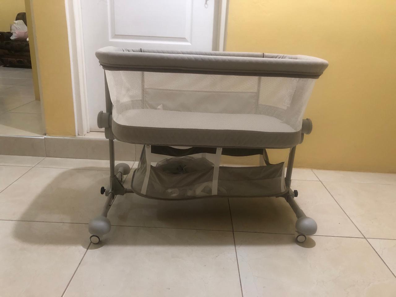 Maydolly Baby Bassinet & Bedside Sleeper, 3 in 1 Rocking Bassinet with Mattress & Sheet, Adjustable Height, Removable Breathable Cover, Easy Folding Infant Bassinet (Gray) - Image 5