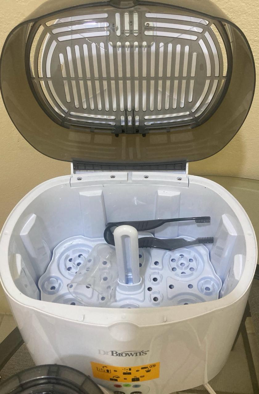 Dr. Brown’s Deluxe Electric Sterilizer for Baby Bottles and Other Baby Essentials - Image 2