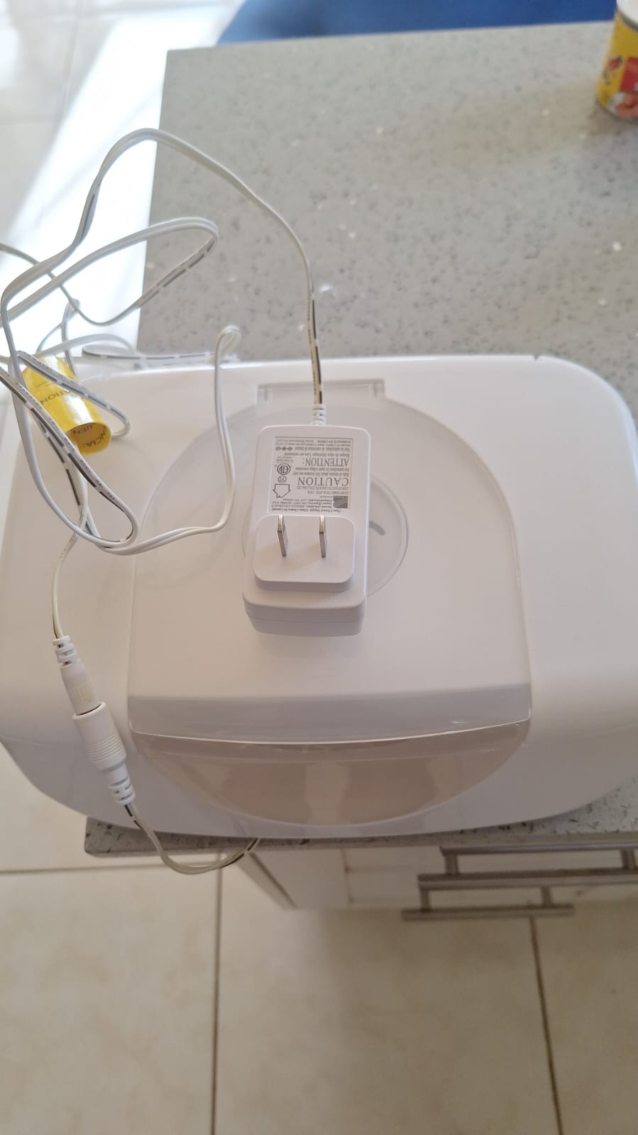 Munchkin Bright & Warm Wipe Warmer - White - Image 3
