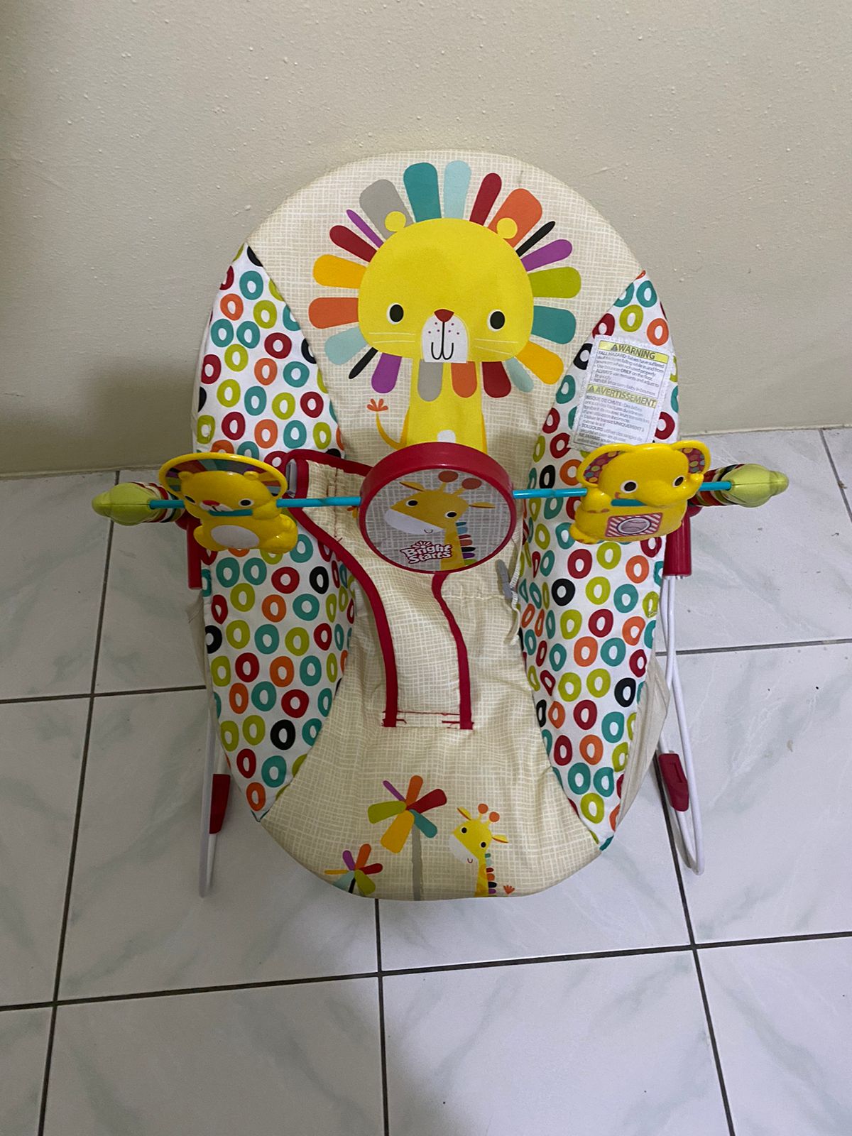 Bright Starts Portable Baby Bouncer Soothing Vibrations Infant Seat with Removable-Toy-Bar, 0-6 Months 6-20 lbs (Playful Pinwheels) - Image 4