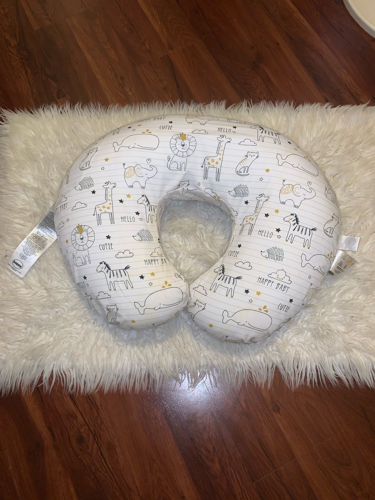 Boppy Original Nursing Pillow, White and Gold Notebook, Ergonomic Nursing Essentials for Bottle and Breastfeeding, Firm Fiber Fill, with Removable Pillow Cover, Machine Washable - Image 2
