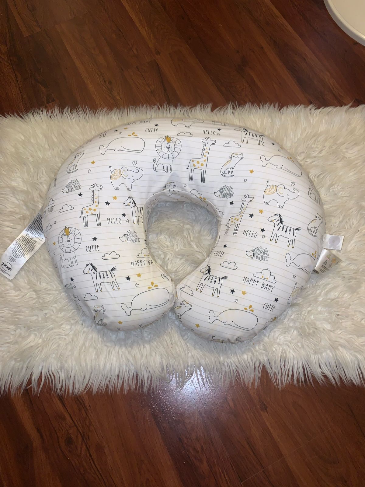 Boppy Original Nursing Pillow, White and Gold Notebook, Ergonomic Nursing Essentials for Bottle and Breastfeeding, Firm Fiber Fill, with Removable Pillow Cover, Machine Washable - Image 3