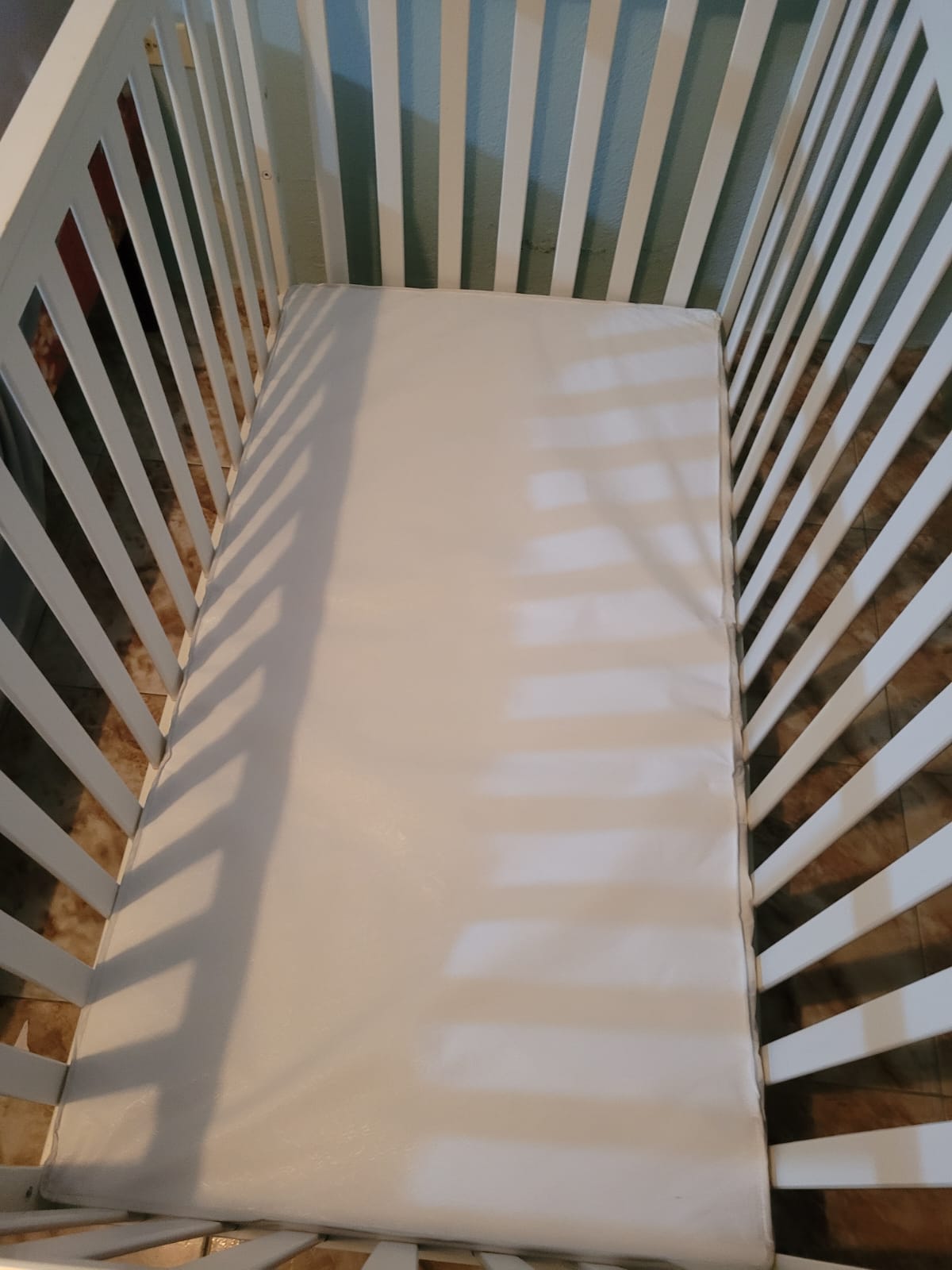 Delta Children Hanover 4-in-1 Convertible Baby Crib with Mattress - Image 8