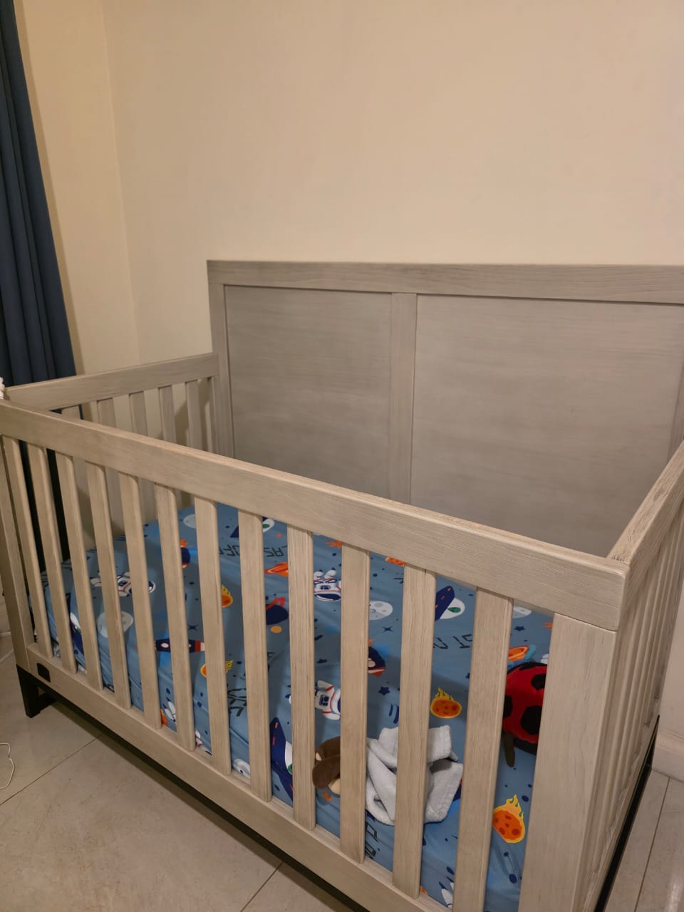 Delta Children Foundry 6-in-1 Convertible Crib with Mattress - Image 2