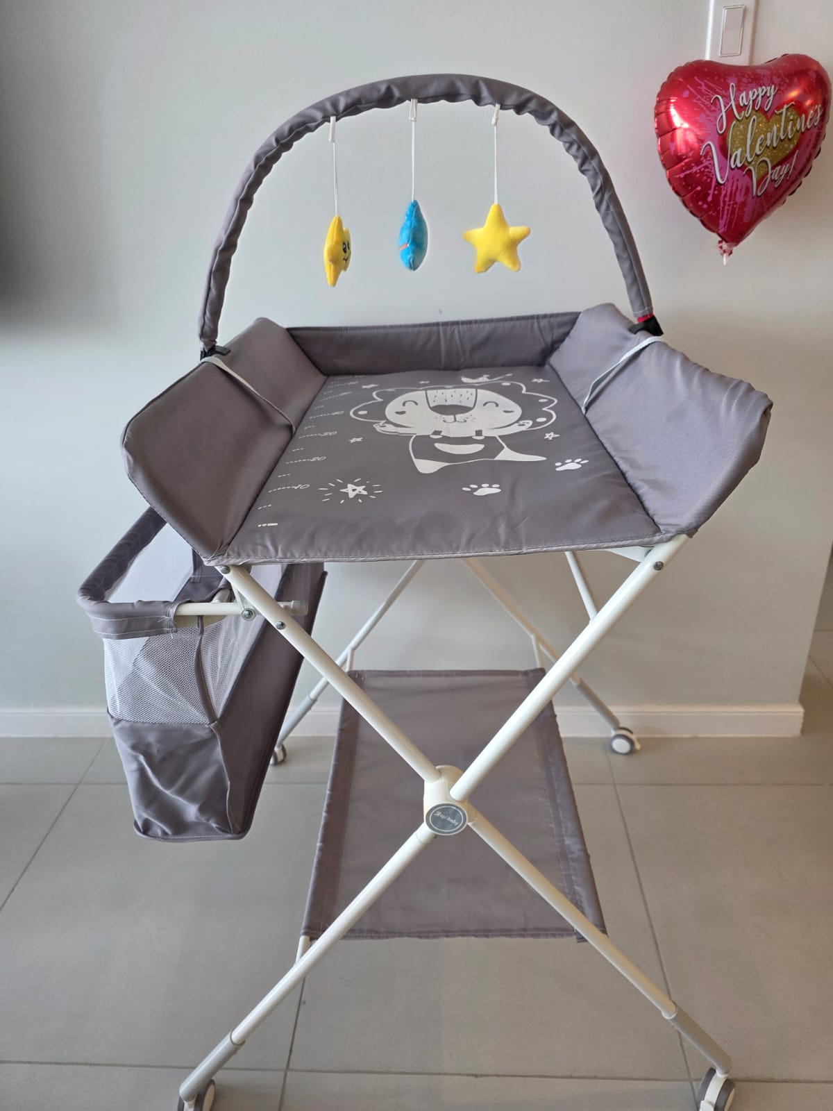 Baby Portable Folding Diaper Changing Station with Wheels, Adjustable ...